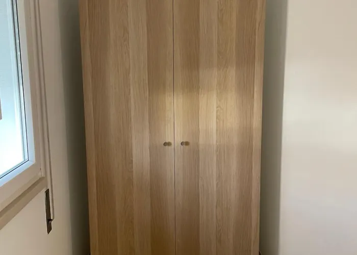 Apartment 1bd Close To *